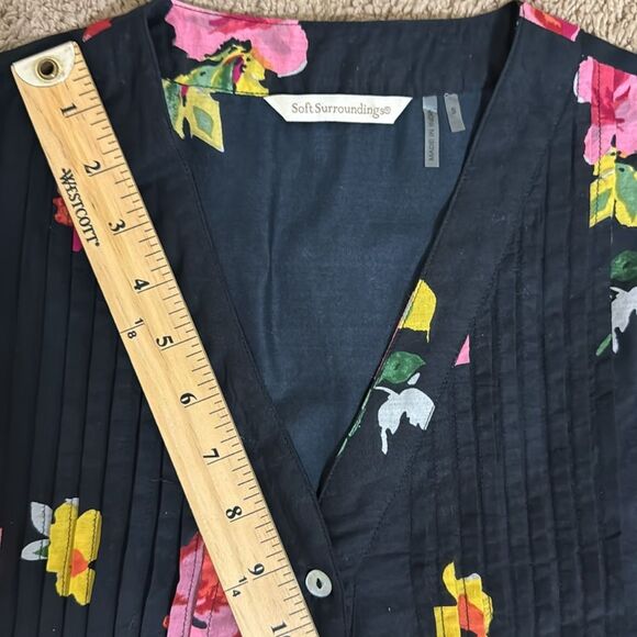 Soft Surrounding Pleated Dark Floral Lightweight Tunic Blouse Size S Casual - Picture 10 of 13